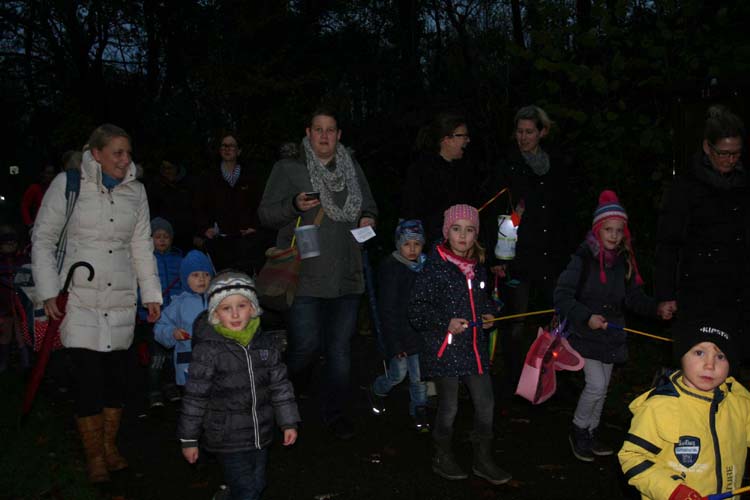 2016-11-16_laternenumzug_(05)
