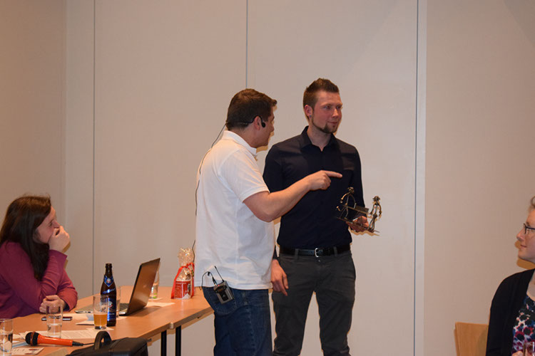 %_tempFileName2017-03-24_Mitgliederversammlung_(07)%