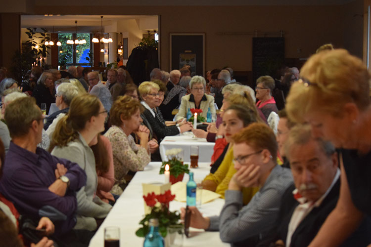 %_tempFileName2017-10-07-Jubilaeums-Fest_(05)%