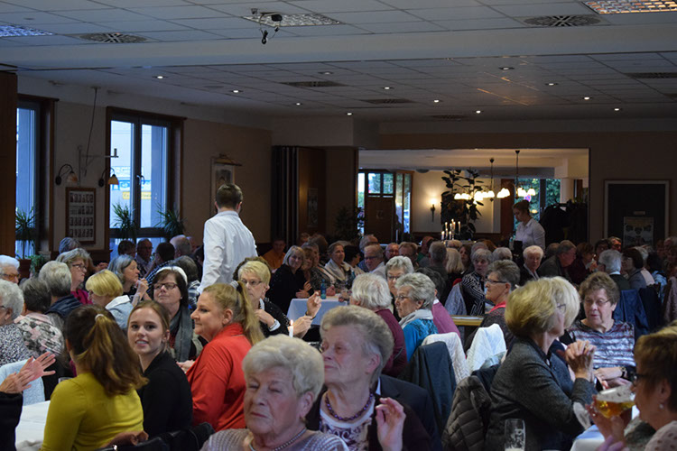 %_tempFileName2017-10-07-Jubilaeums-Fest_(08)%