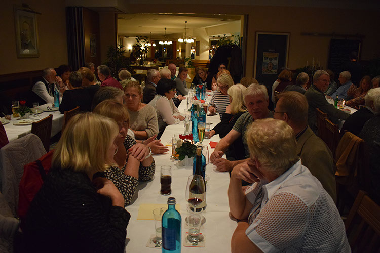 %_tempFileName2017-10-07-Jubilaeums-Fest_(25)%