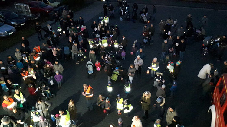 %_tempFileName2017-11-17_Laterne_(04)%