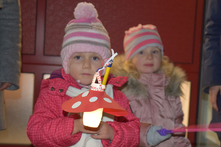 %_tempFileName2017-11-17_Laterne_(06)%