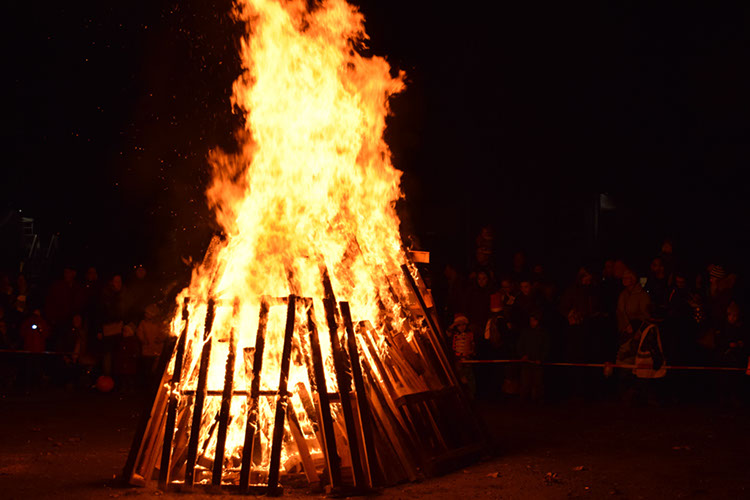 %_tempFileName2017-11-17_Laterne_(09)%