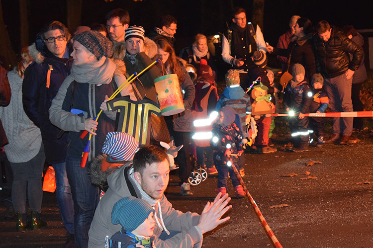 %_tempFileName2017-11-17_Laterne_(15)%