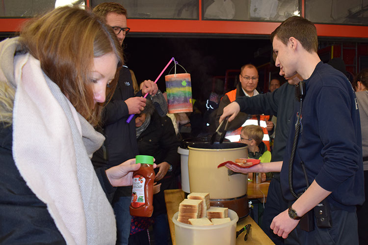 %_tempFileName2017-11-17_Laterne_(61)%