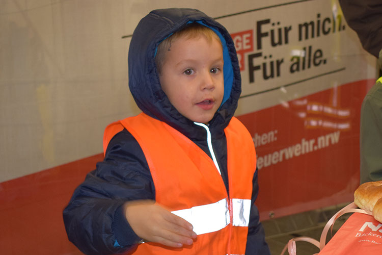 %_tempFileName2017-11-17_Laterne_(77)%